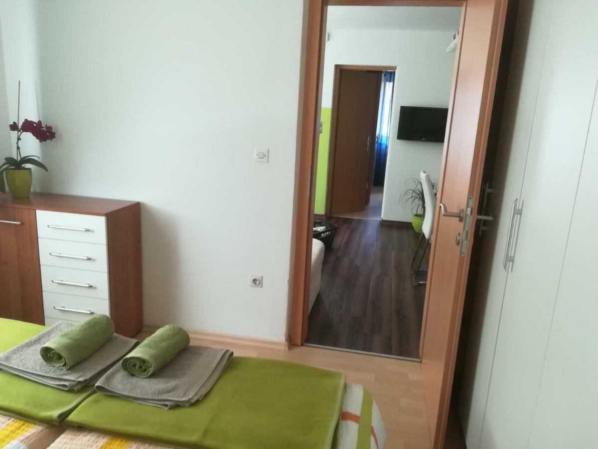 Apartmaji Gros ครานสกา โกรา ภายนอก รูปภาพ