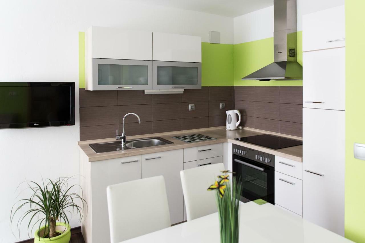 Apartmaji Gros ครานสกา โกรา ภายนอก รูปภาพ